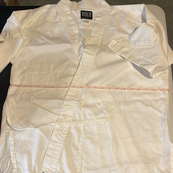 BOLD Karate uniform - Picture 6 of 9